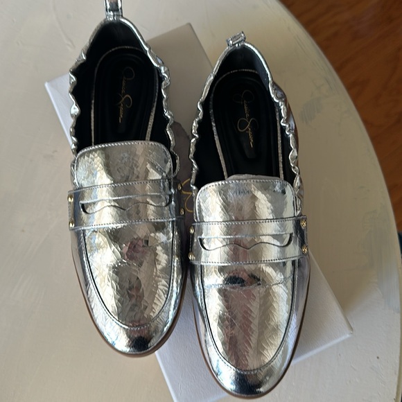 Metallic Silver Loafers Size 9 - Picture 4 of 9